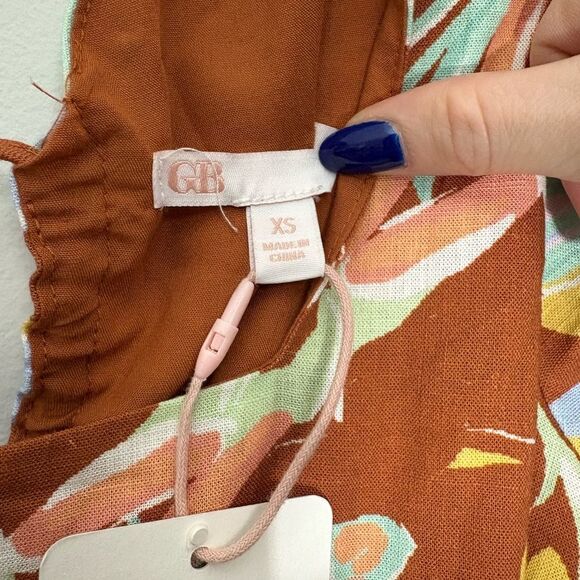 NEVER WORN!! Floral Puff Sleeve Midi Dress - Picture 3 of 4